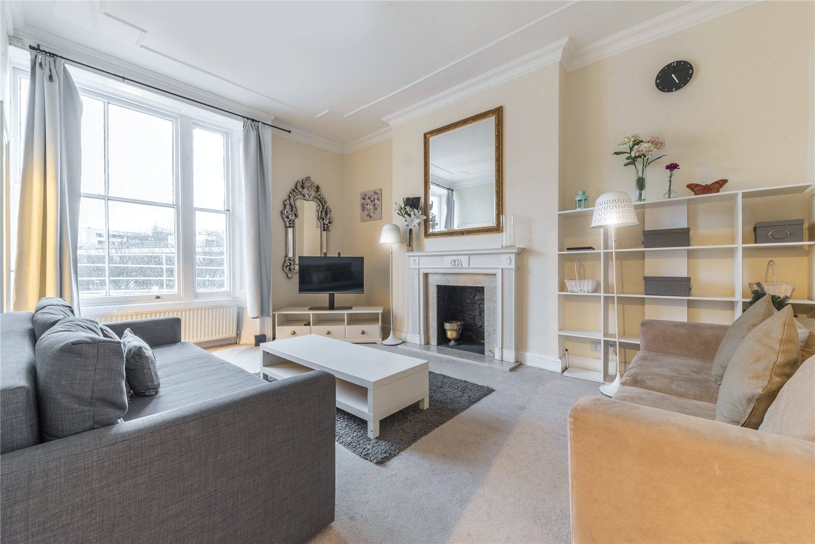 Flat Gloucester Terrace in City of Westminster