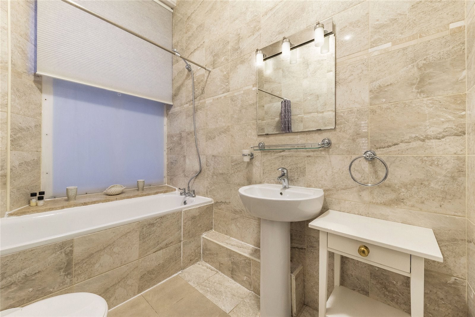 Flat Gloucester Terrace in City of Westminster