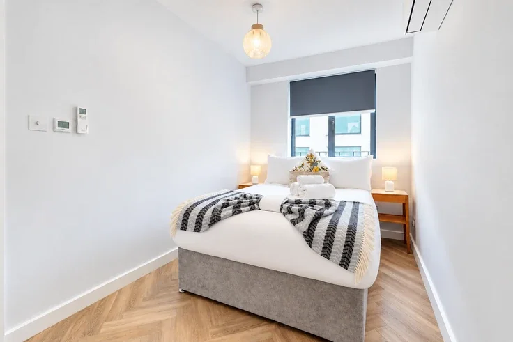 Flat Baron Street in Greater London
