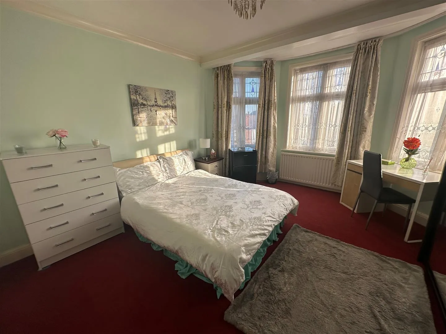 Room Stapenhill Road in Greater London
