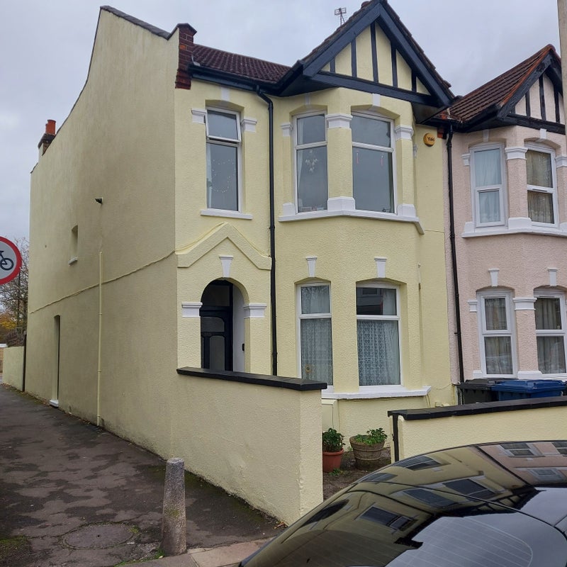 Room Seaford Road in Greater London