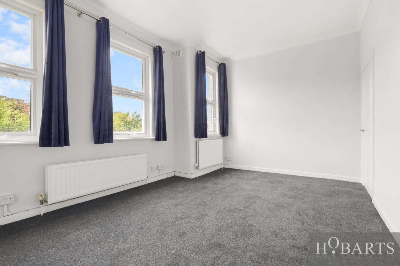 Flat Buckingham Road in Greater London