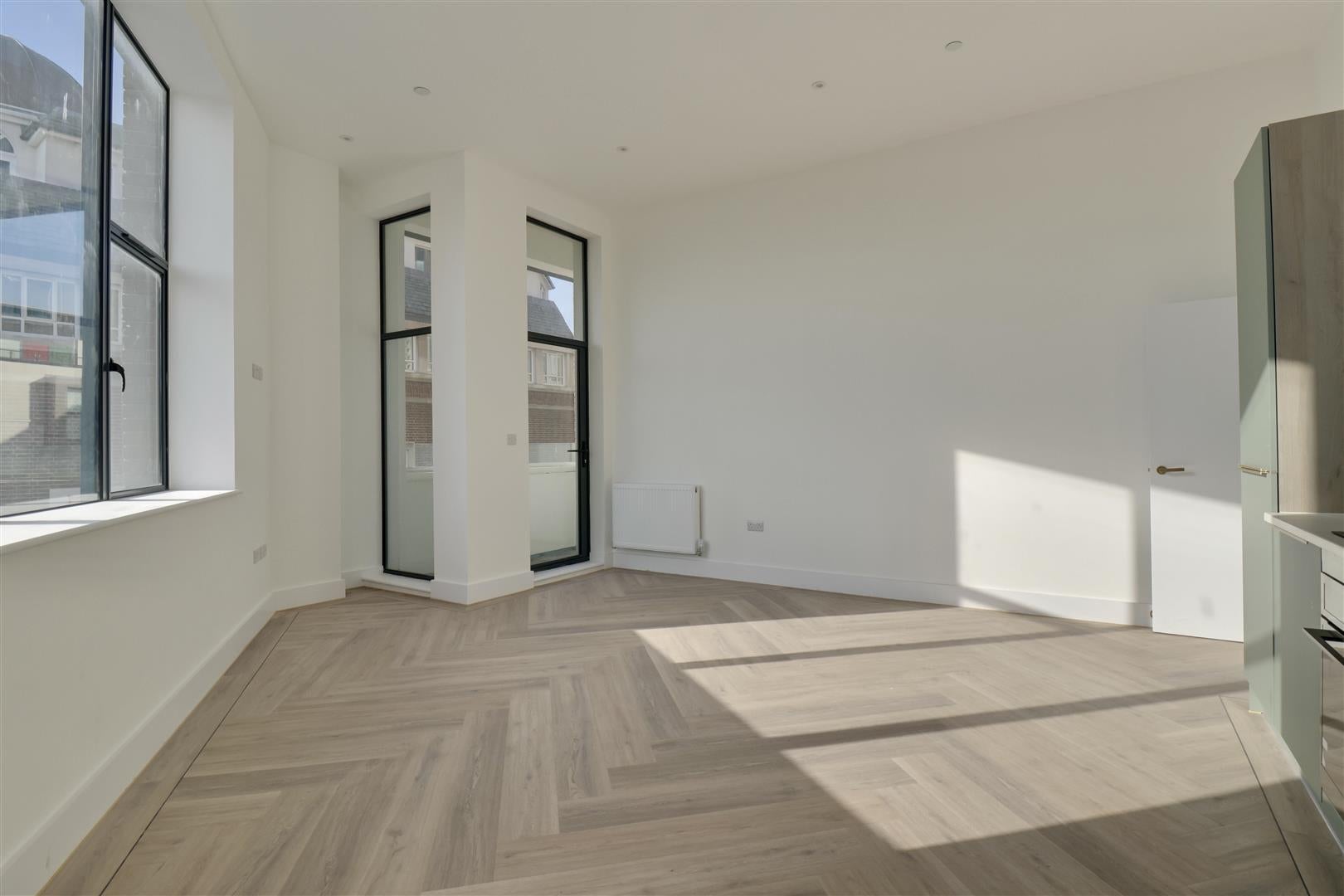 Flat Palmerston Road in Portsmouth