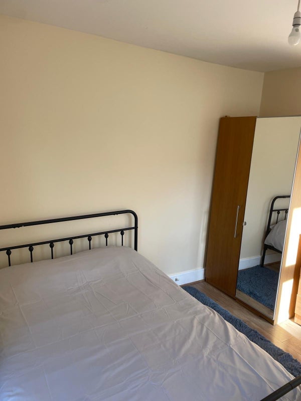 Room Barney Close in Greater London