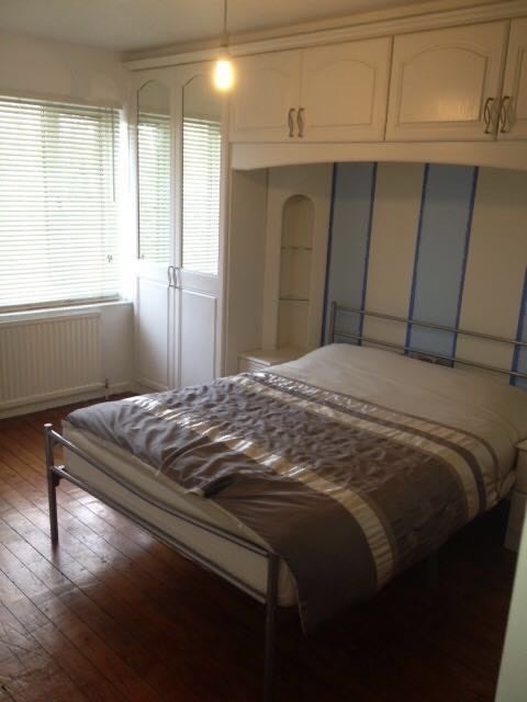 Room Barney Close in Greater London