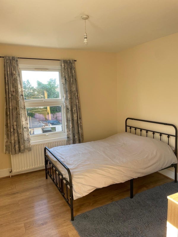 Room Barney Close in Greater London