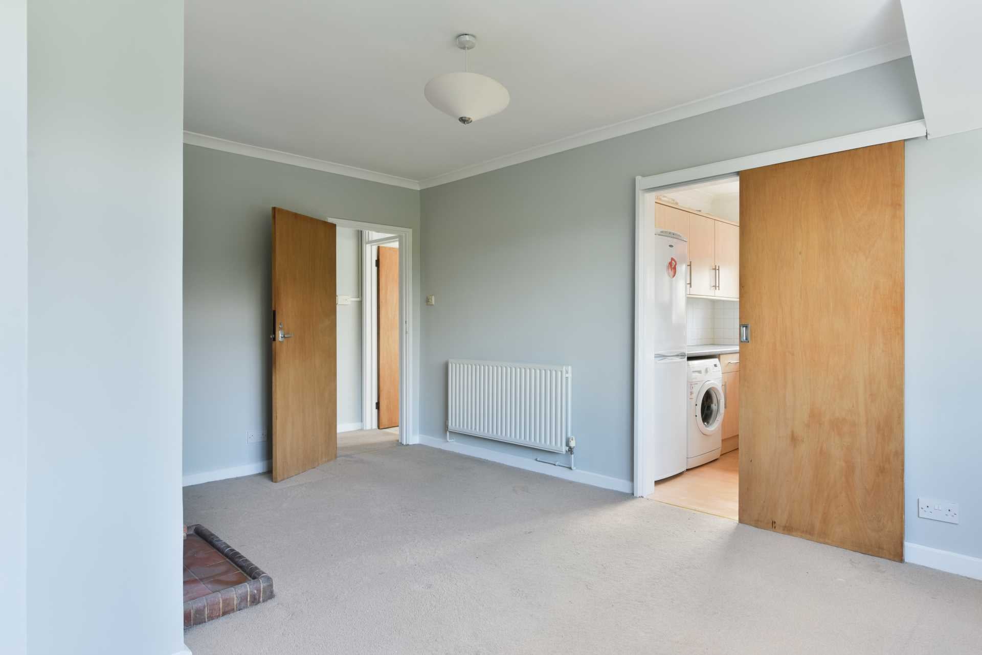 Flat Epsom Road in Epsom and Ewell