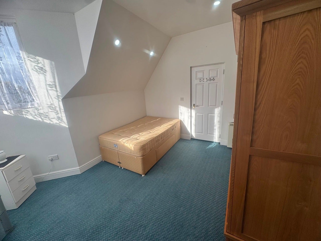 Flat Anderton Park Road in Birmingham
