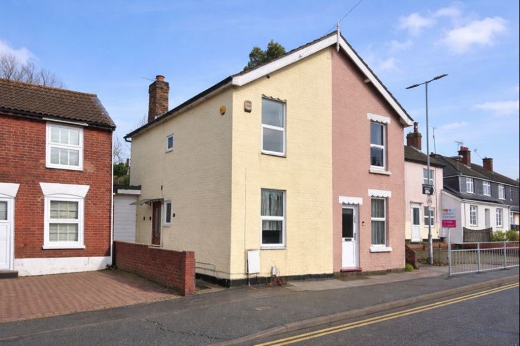 Flat Greenstead Road in Colchester