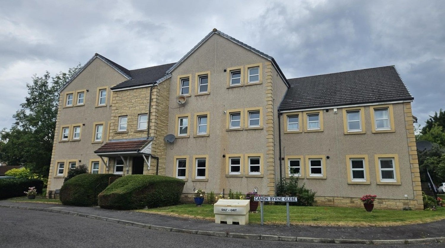 Flat Victoria Road in Kirkcaldy