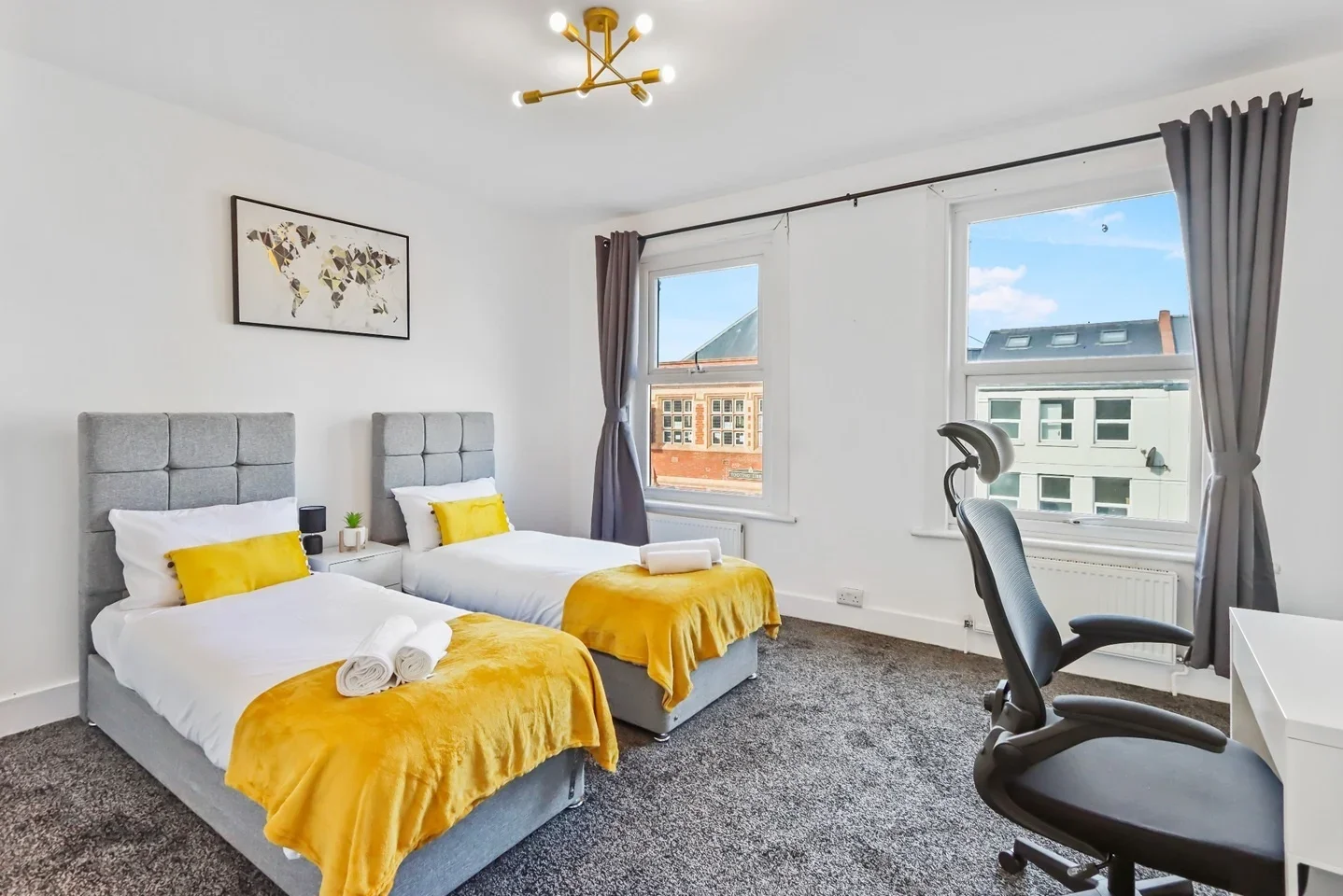 Flat Bickley Street in Greater London