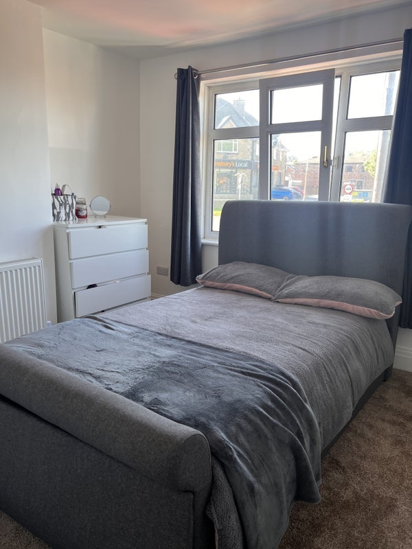 Room Redbrook Road in Barnsley
