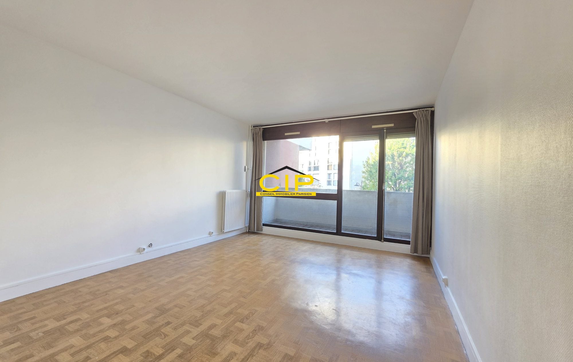 Flat Rue de Romainville in Paris