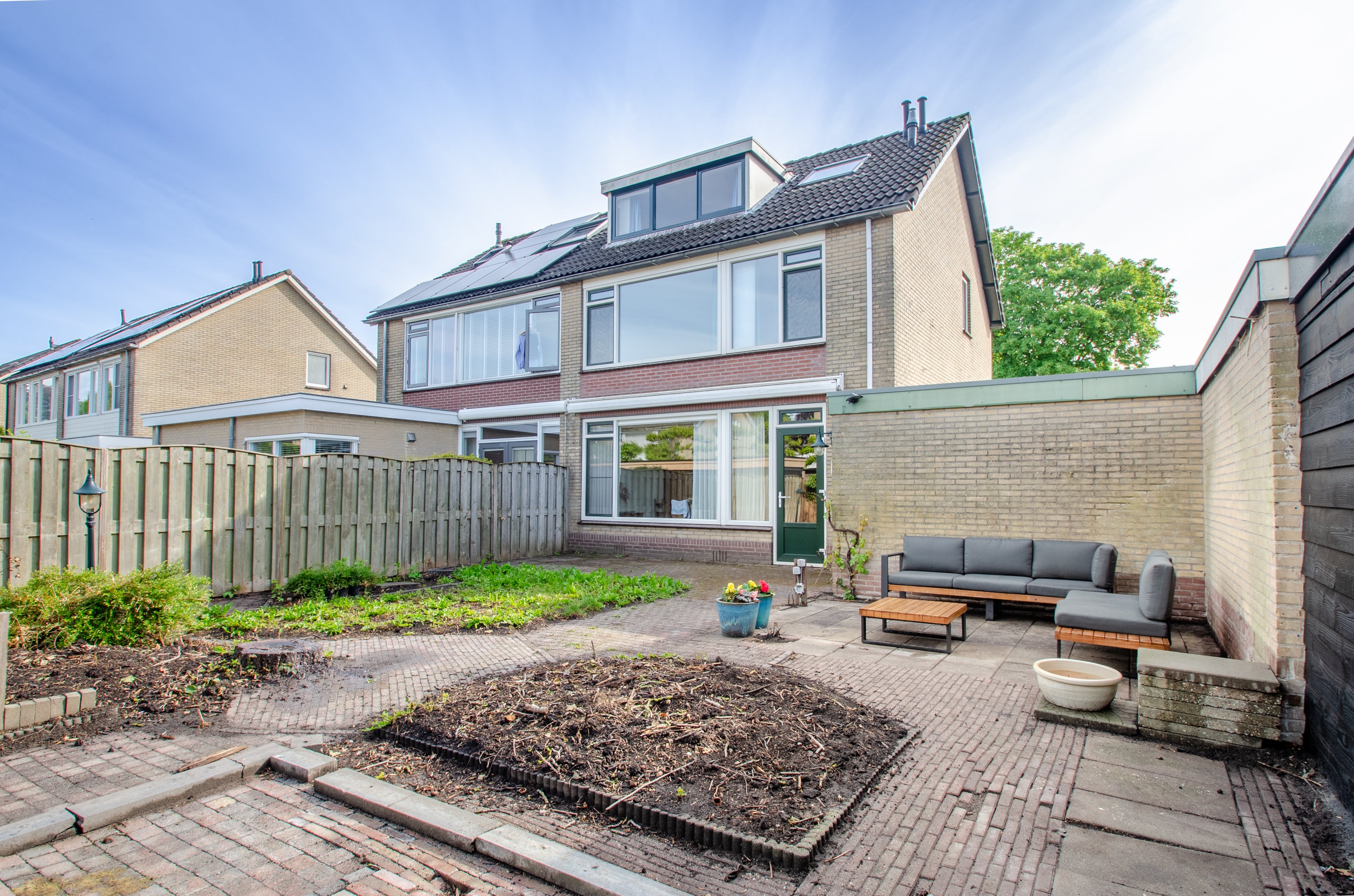 Tussenwoning te koop: Prins Willem-Alexandersingel 80, Beesd