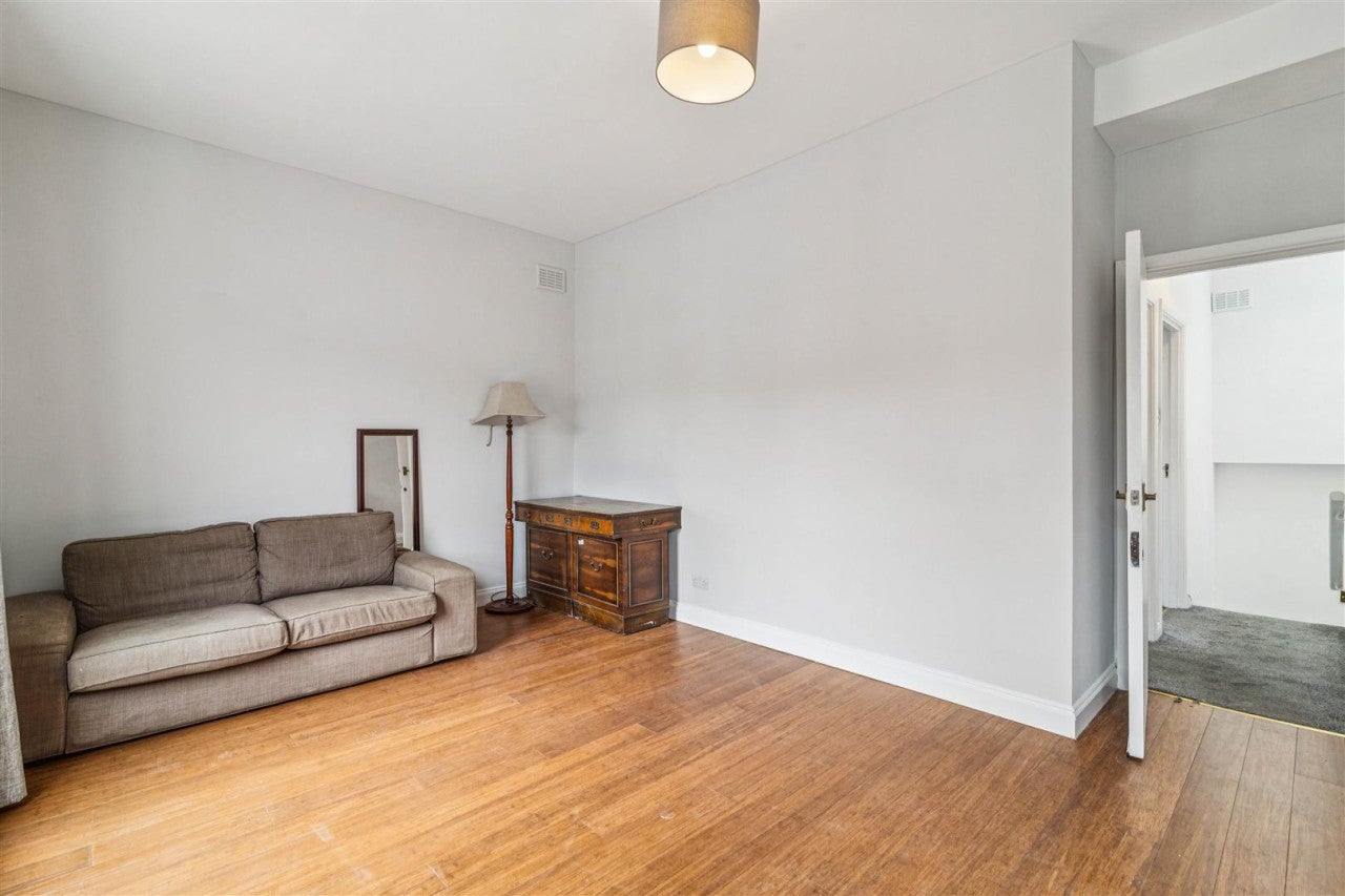 Flat Kellett Road in Greater London
