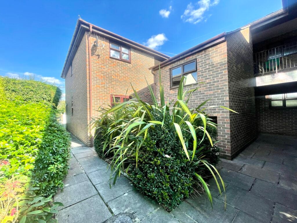 Flat Bethel Lane in Waverley