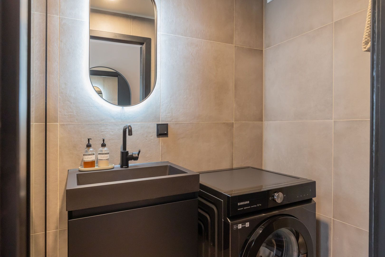 Appartement te koop: Hildo Kropplein 13, Amsterdam