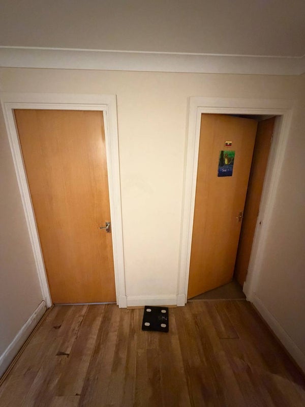 Room Poplar High Street in Greater London