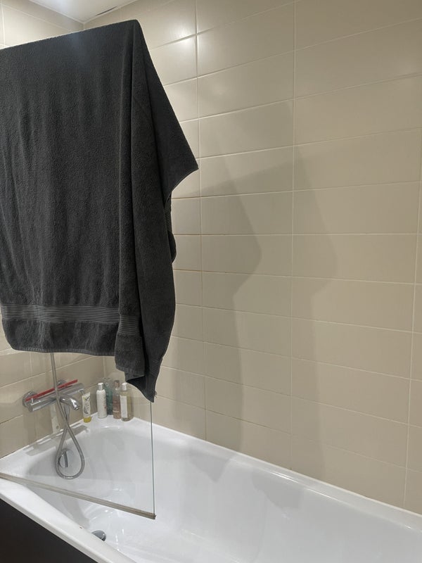 Room Radial Avenue in Greater London