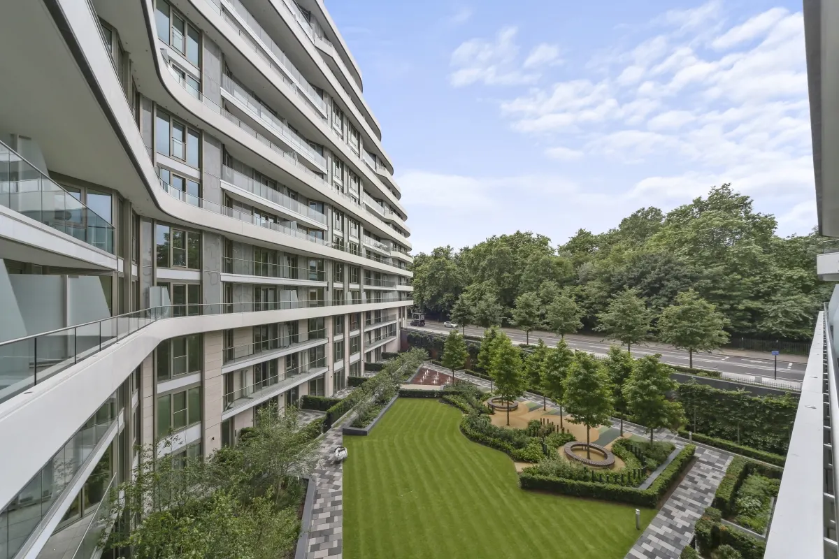 Flat Sopwith Way in Greater London
