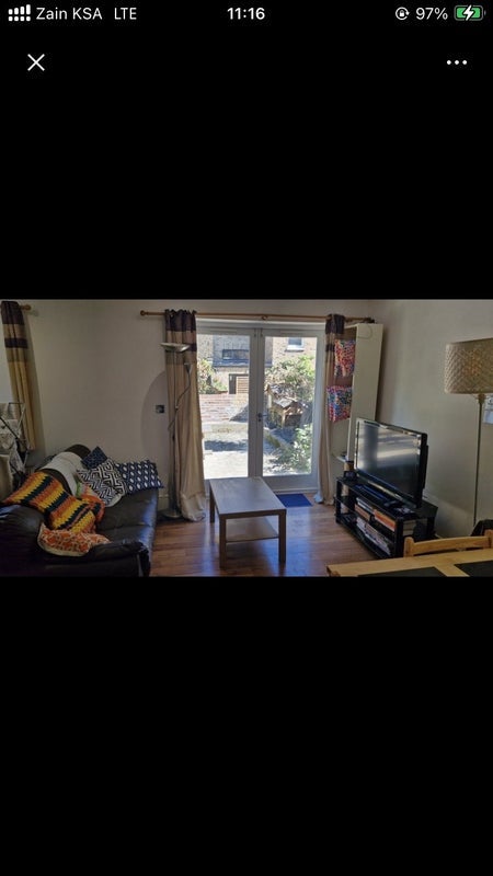 Room Finsbury Park Road in Greater London