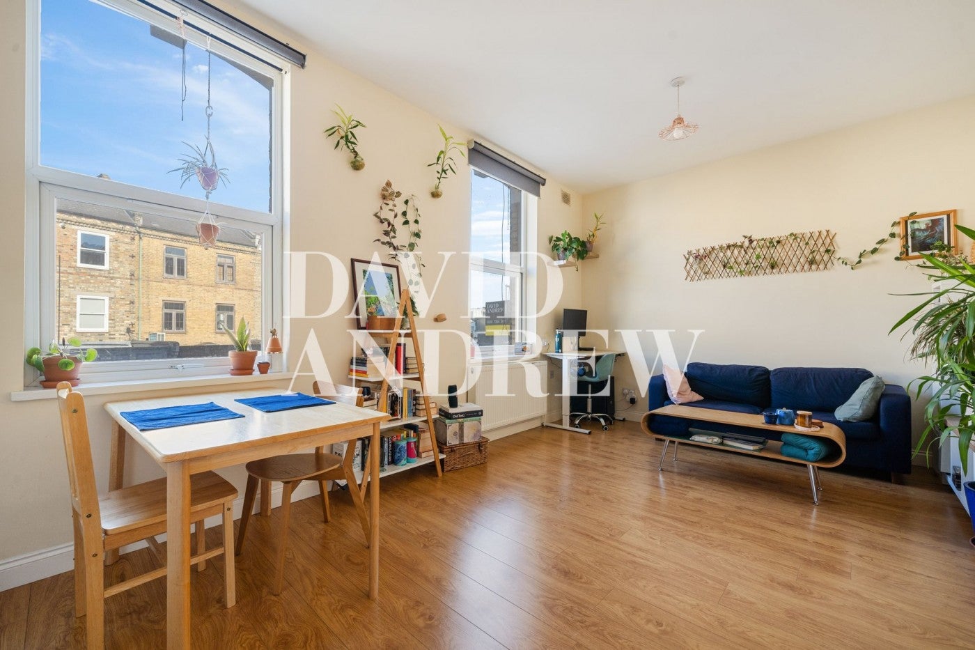 Flat Blackstock Road in Greater London