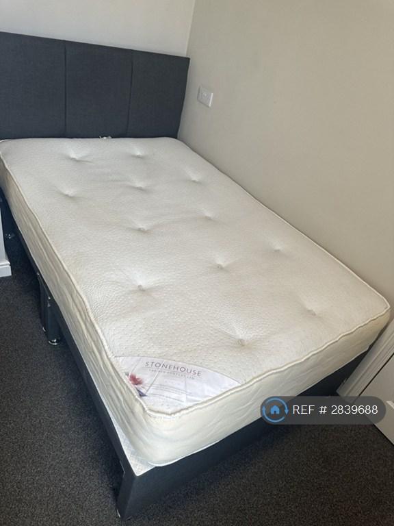 Room Newsham Road in Lancaster