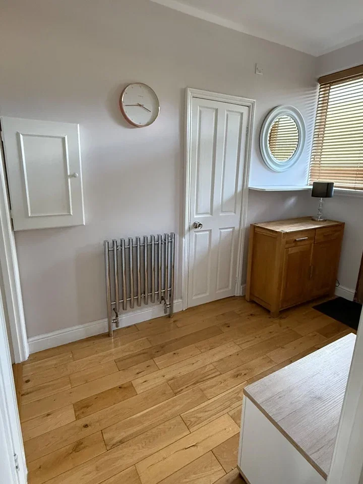 Flat Windlesham Grove in Greater London