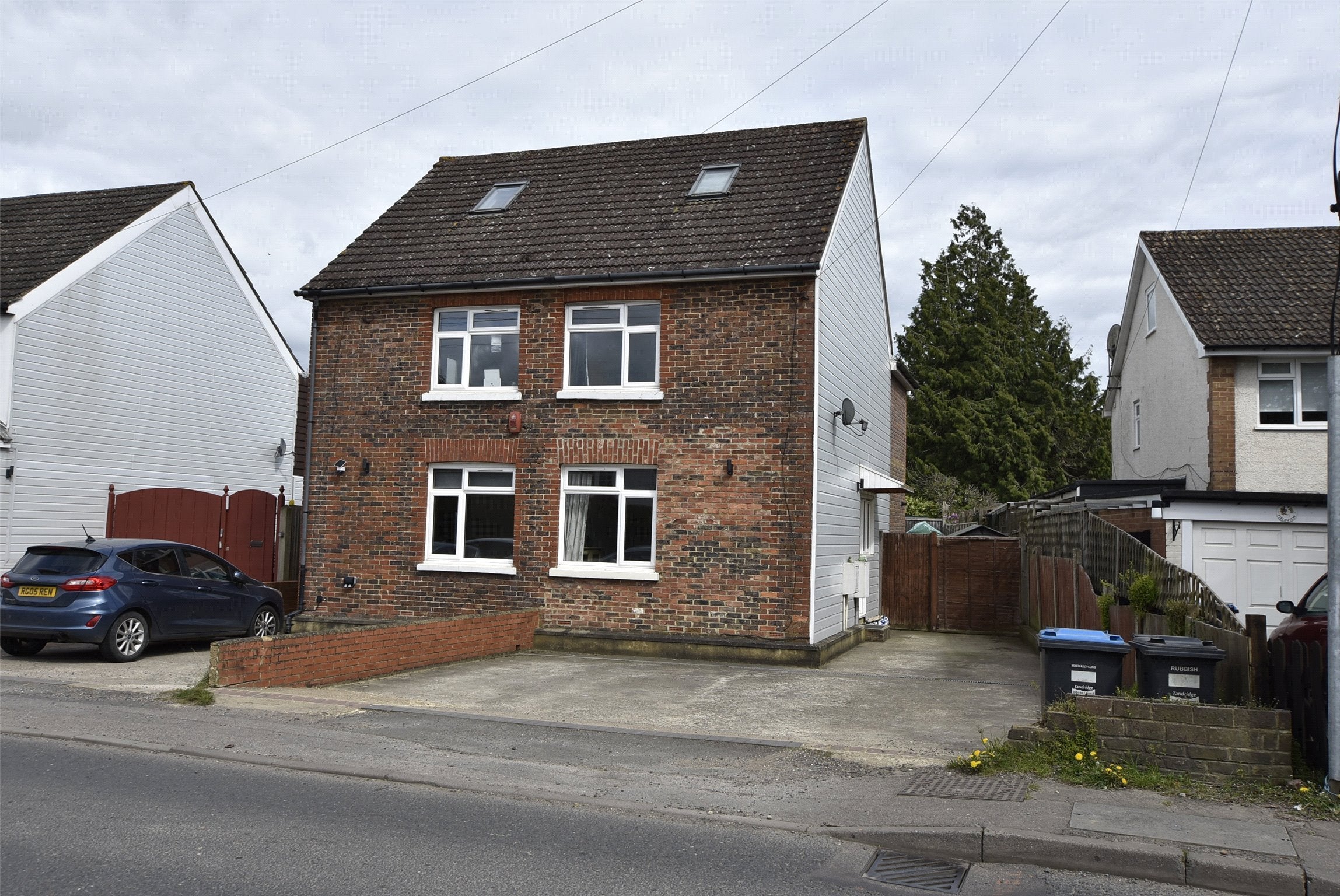 House Redehall Road in Smallfield