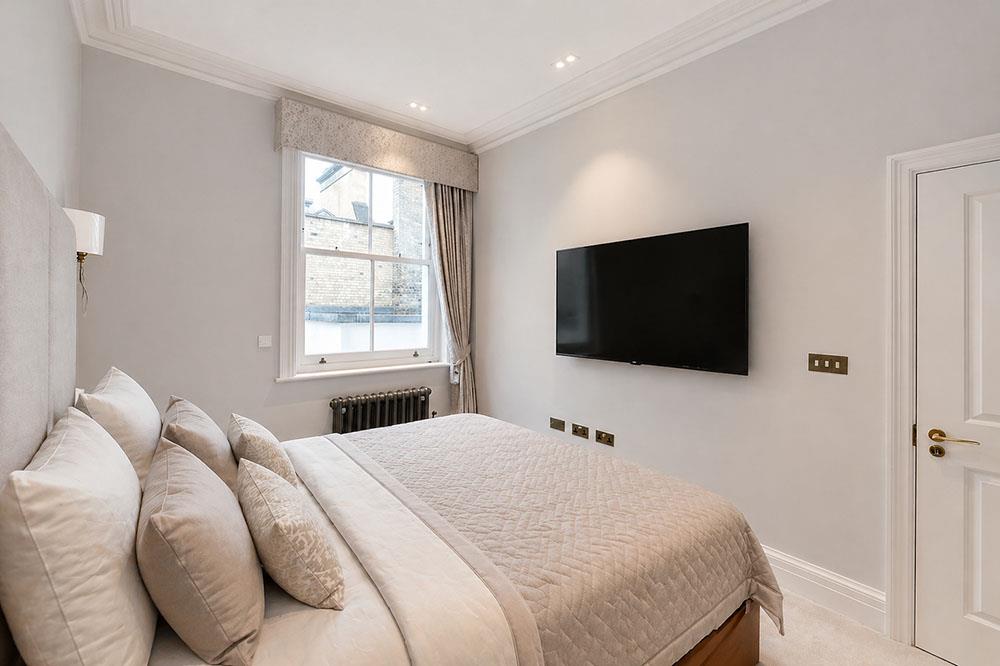 Flat Margaret Street in City of Westminster