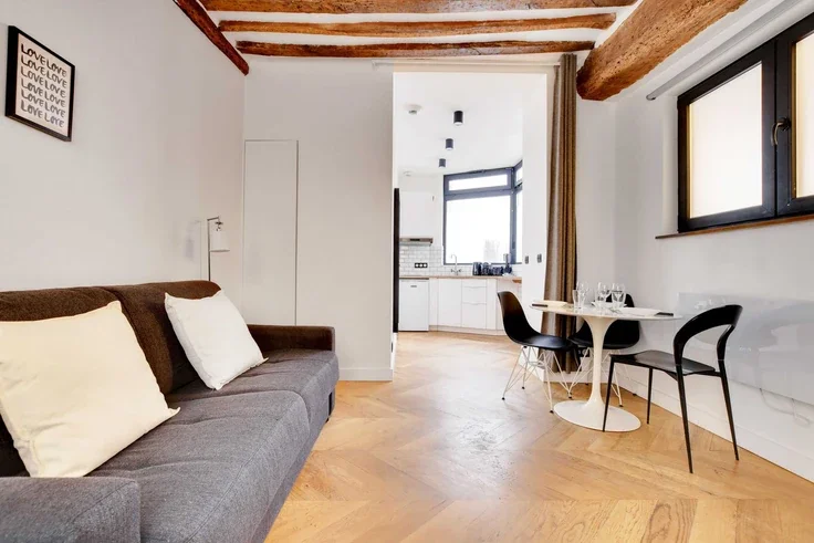 Flat Rue Saint-Denis in Paris