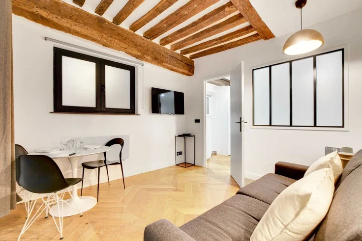 Flat Rue Saint-Denis in Paris