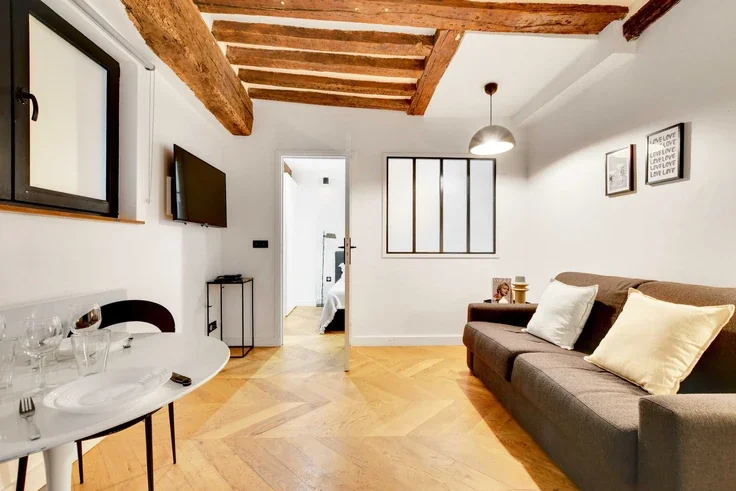 Flat Rue Saint-Denis in Paris