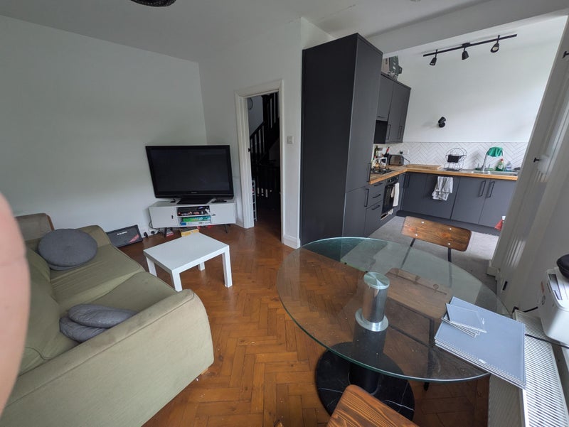 Room Southcroft Road in Greater London