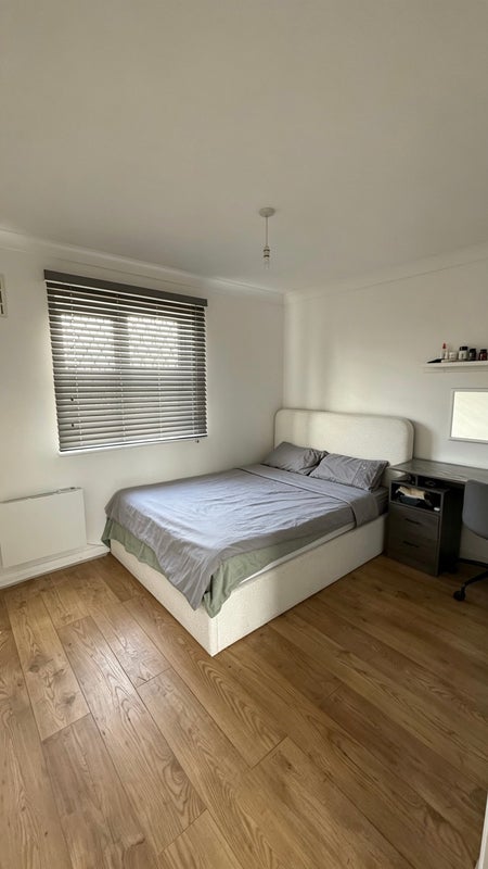 Room Telford Drive in Slough