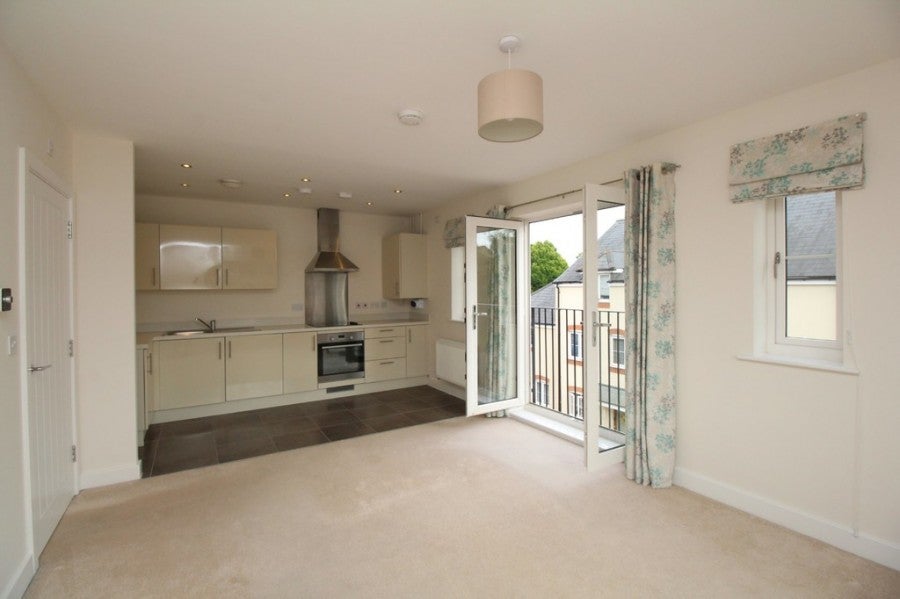 Flat Wenhill Heights in Calne