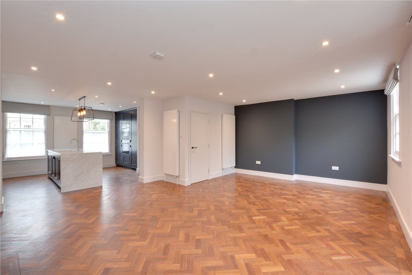 House Pond Road in Greater London
