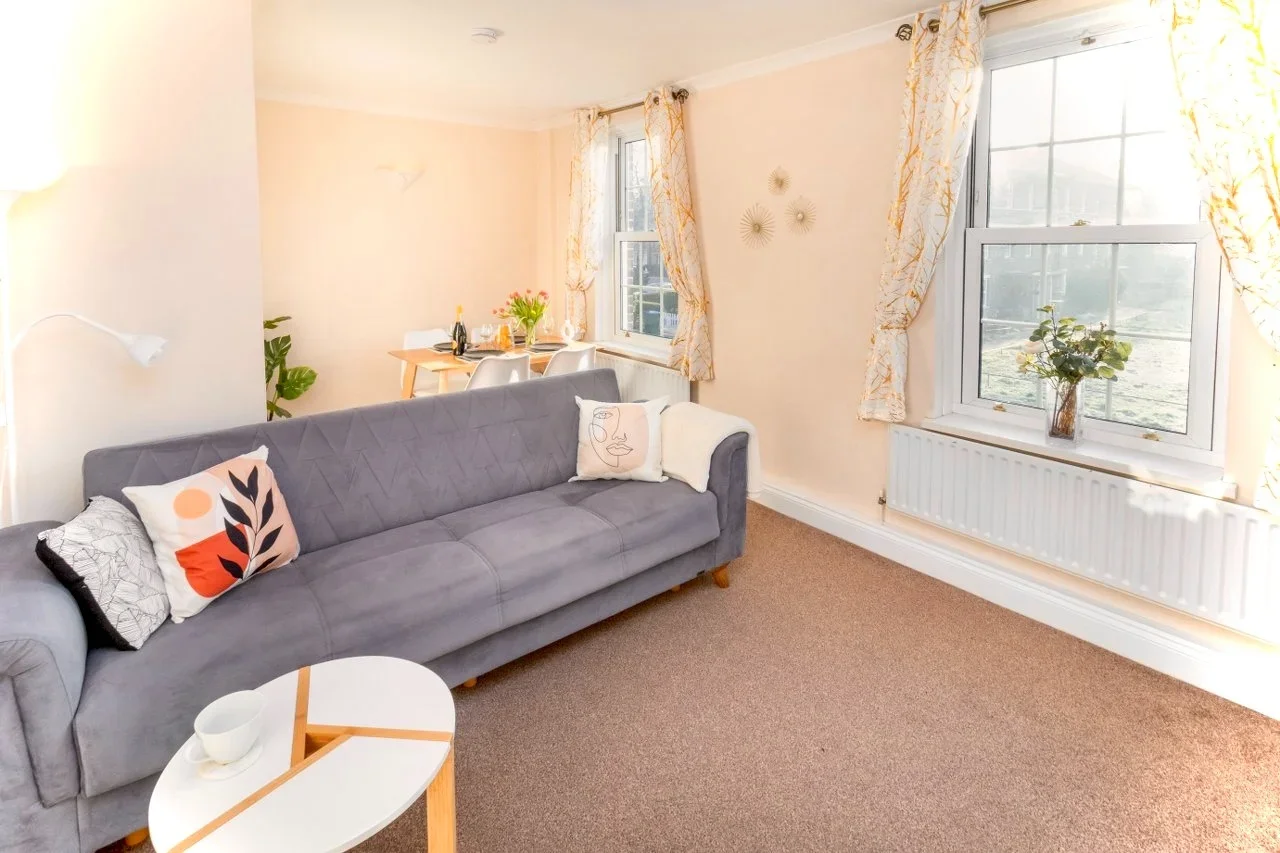 Flat Merryfield in Greater London