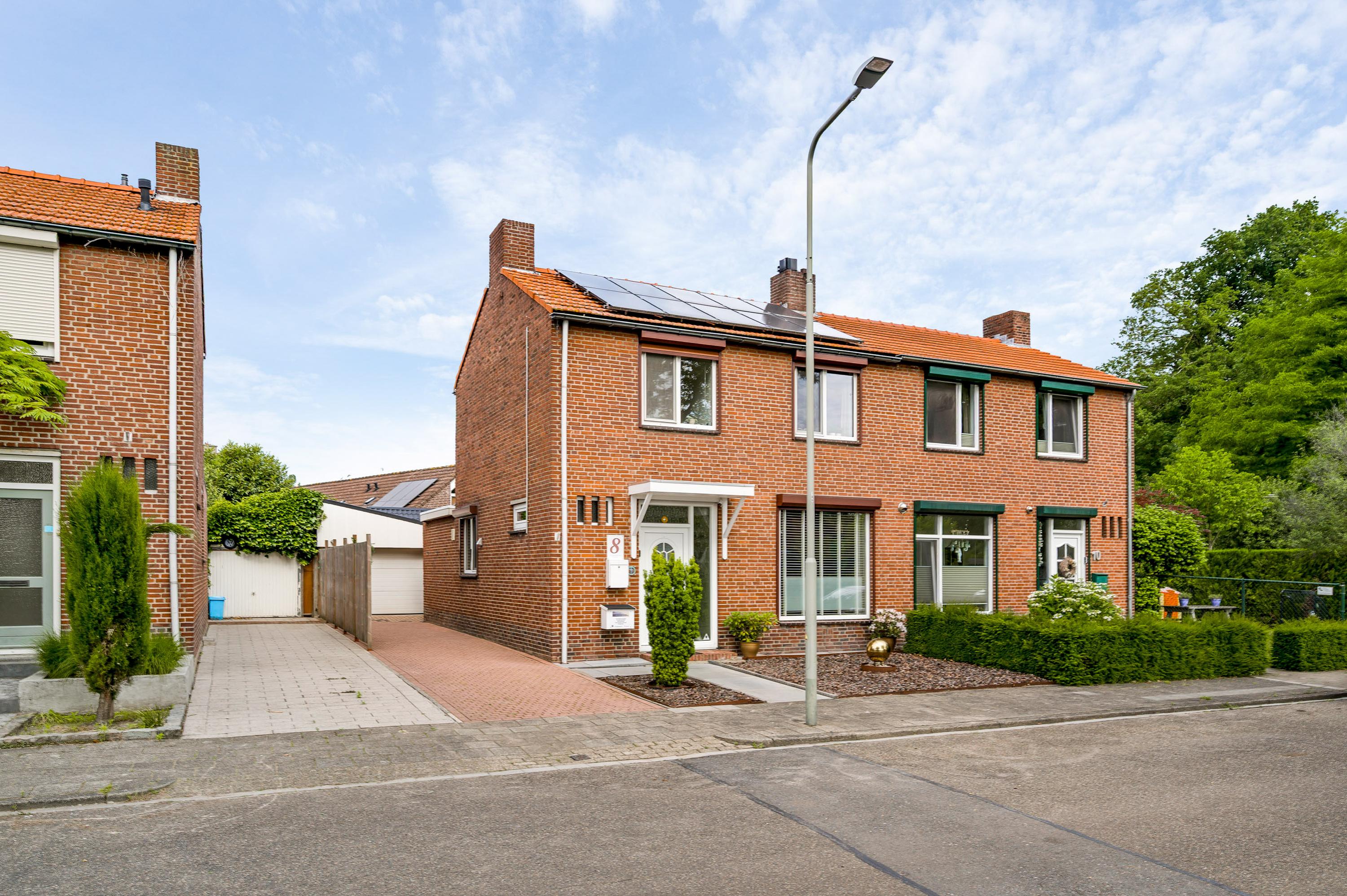 Huis Horstpeel 8 in Heibloem