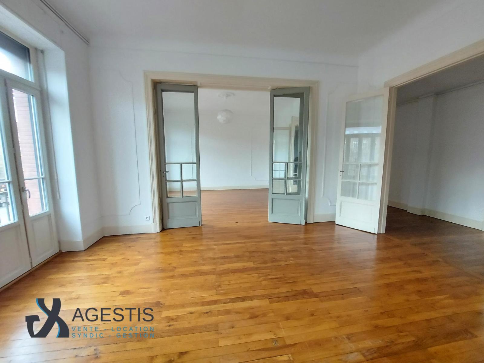 Appartement Place Étienne Esquirol à Toulouse