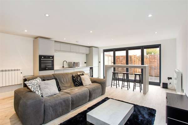 Flat Hatfield Road in St Albans