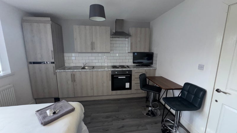 Room Clinton Road in Metropolitan Borough of Solihull