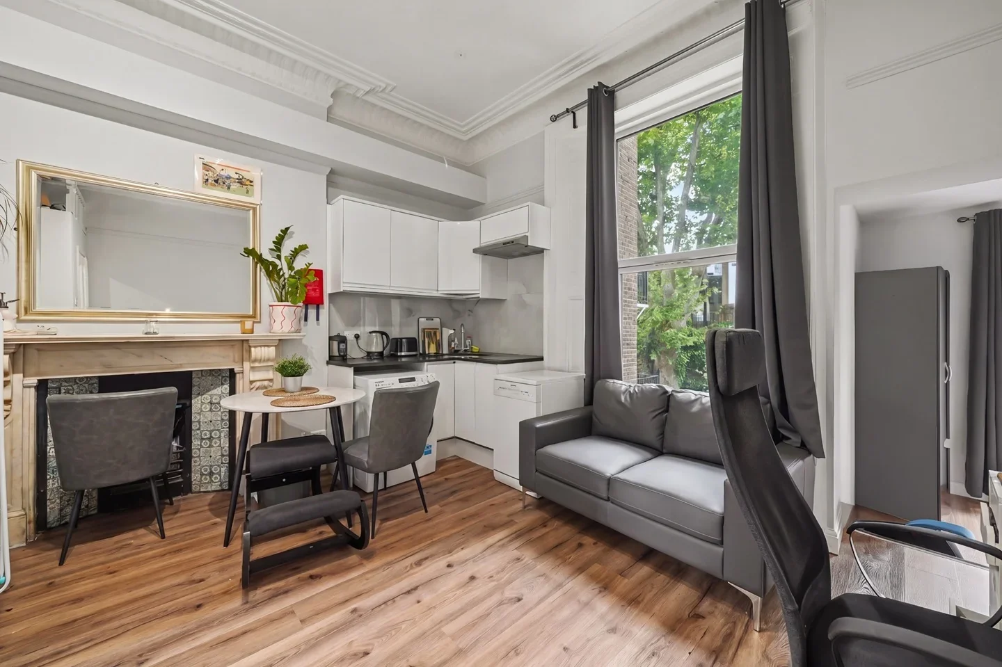Flat Lexham Gardens in Greater London