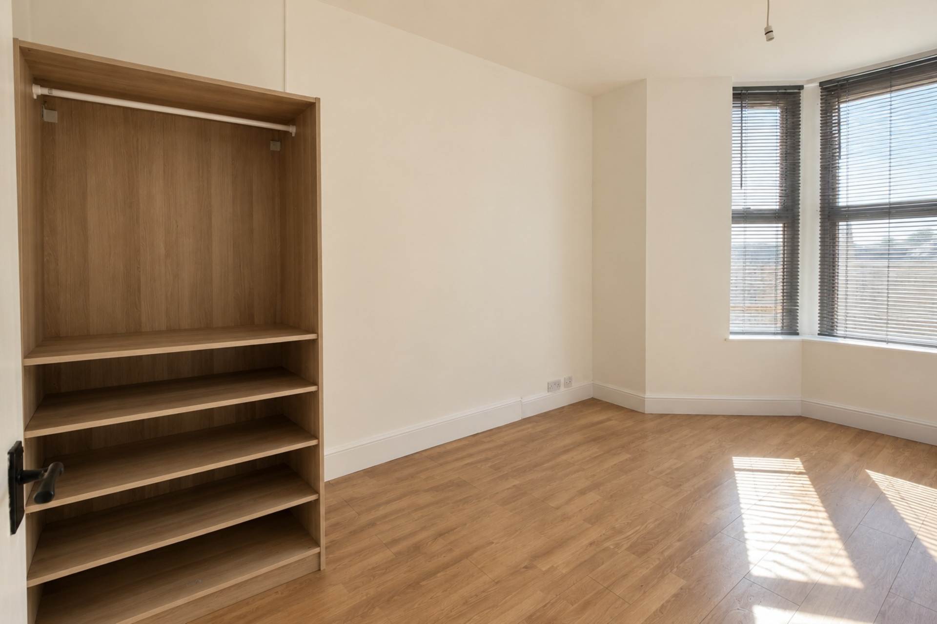Flat Gordon Road in Weston-super-Mare