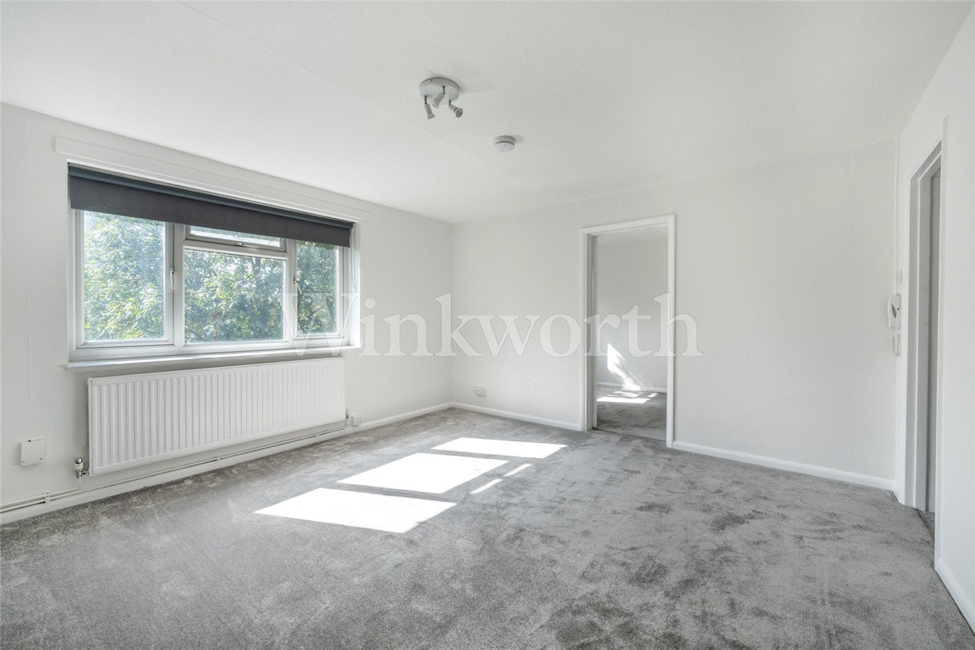 Flat Layfield Road in Greater London
