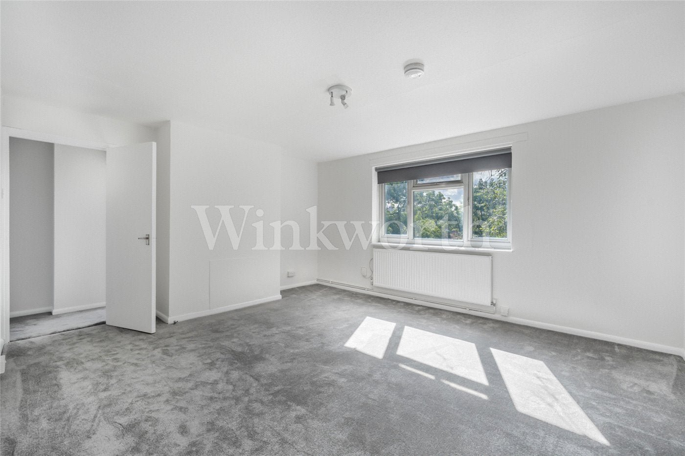 Flat Layfield Road in Greater London
