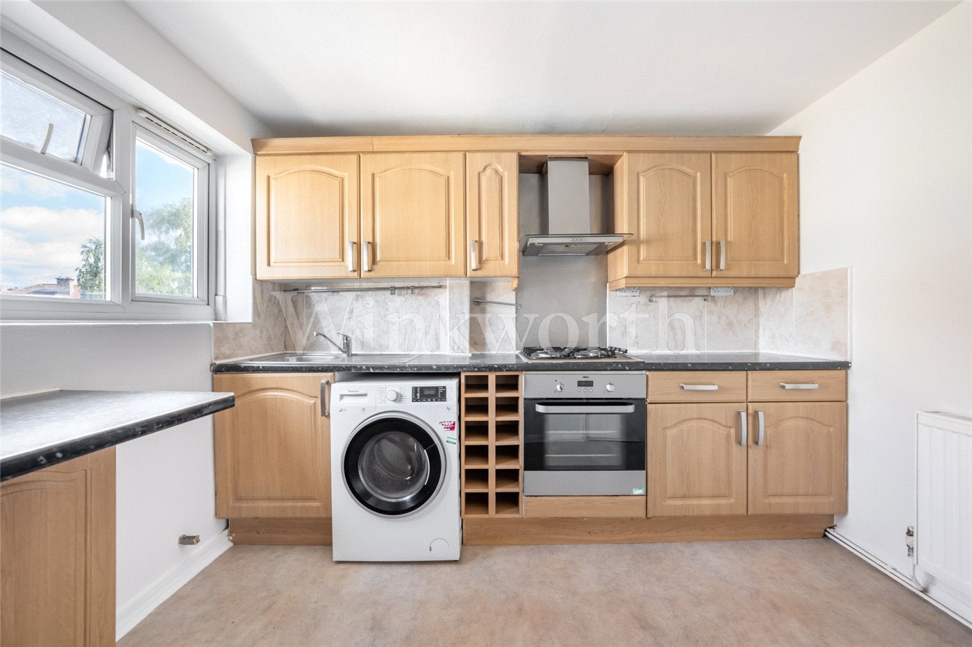 Flat Layfield Road in Greater London
