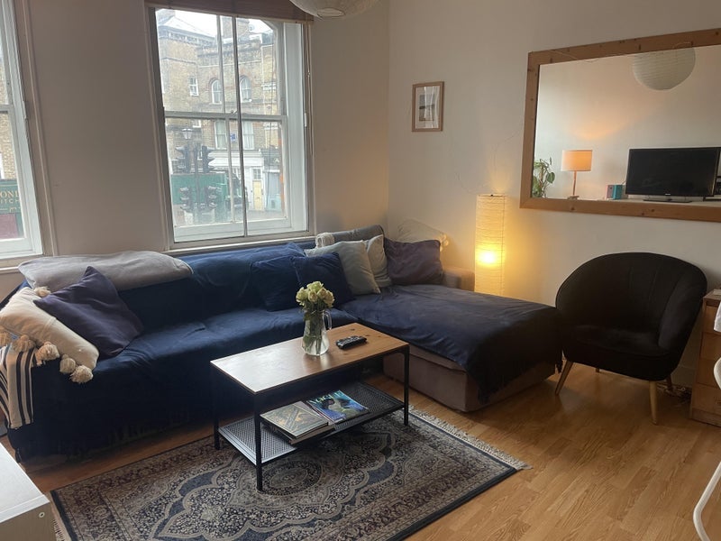 Room Essex Road in Greater London