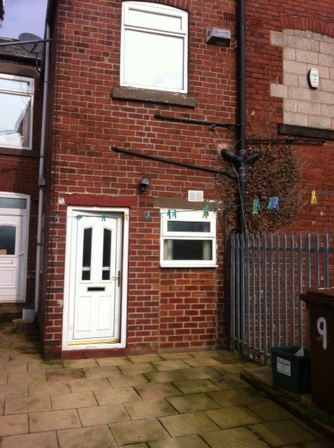 Flat Barnsley Road in Barnsley