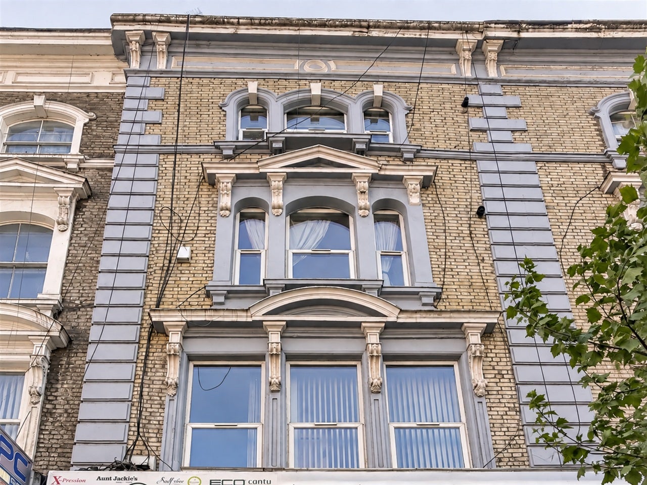 Flat Ladbroke Grove in Greater London